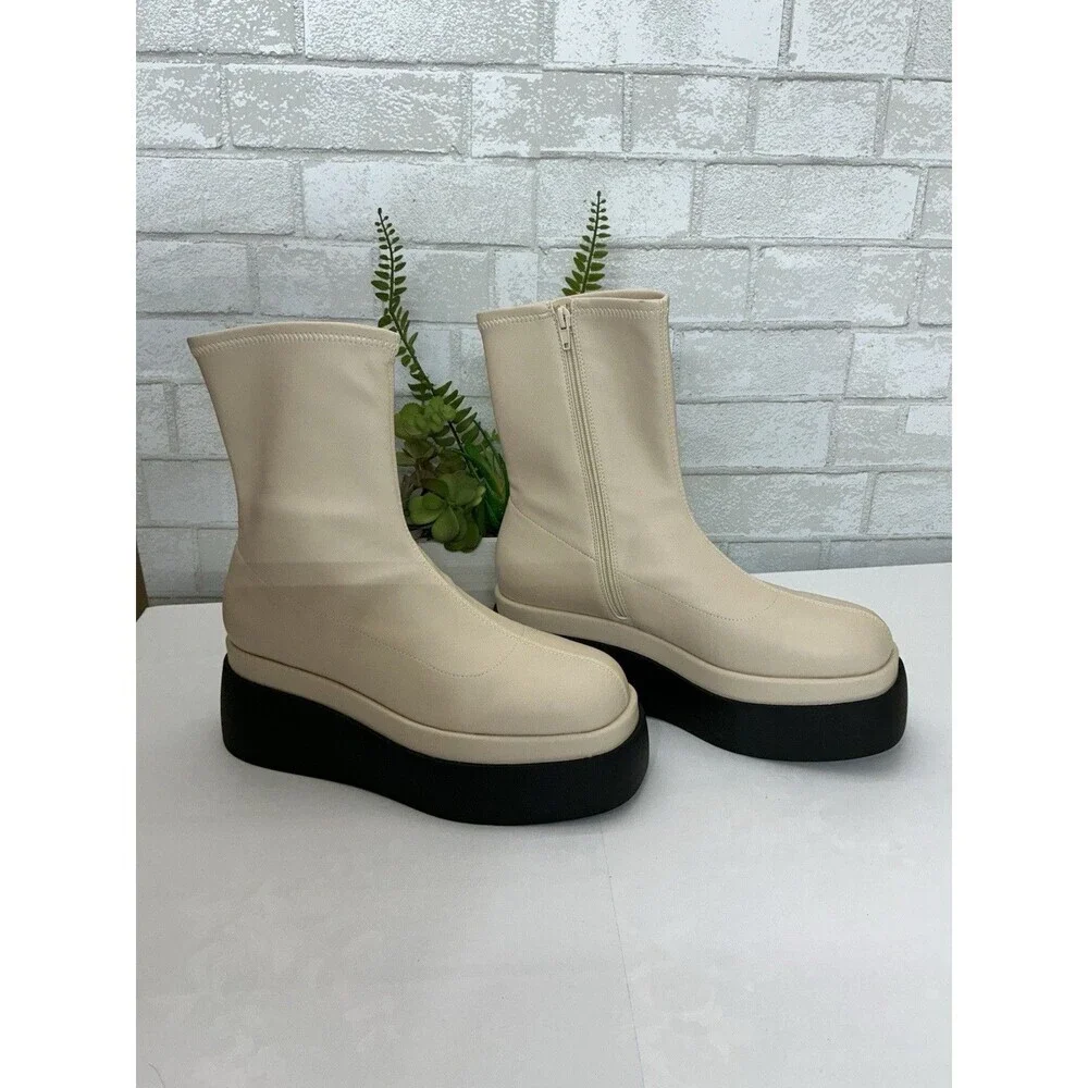 call it spring Women's  boots  Size 11 In New Condition With Out Box